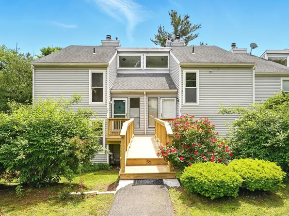 27 Pheasant Run #27, Cromwell, CT 06416