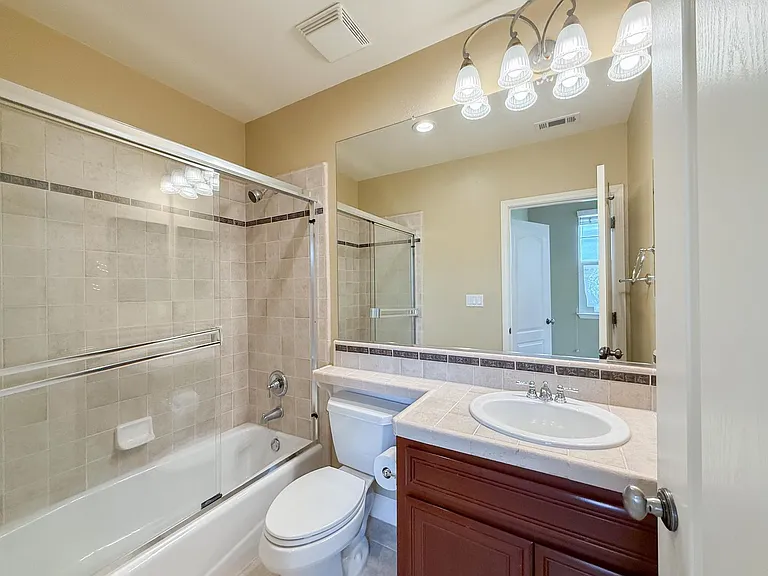 342 Stanforth Ct — Photo 40