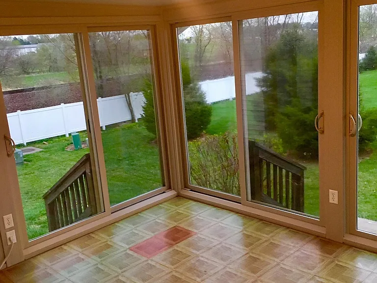 1204 S Ridge Cir — Photo 3