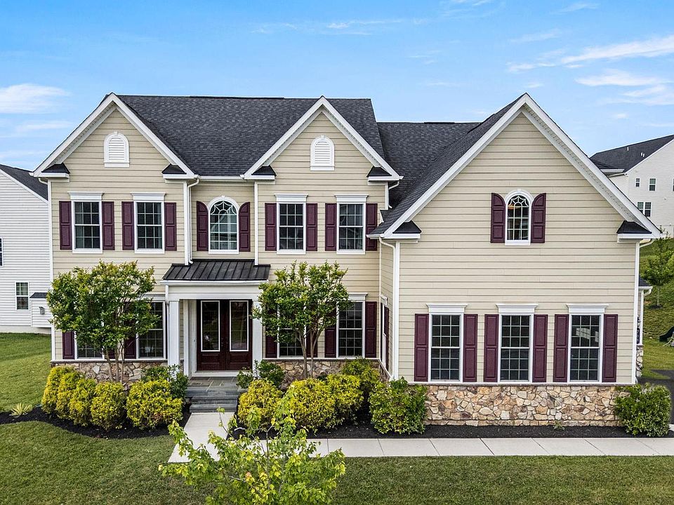 1st image of 708 Stonecliffe Rd