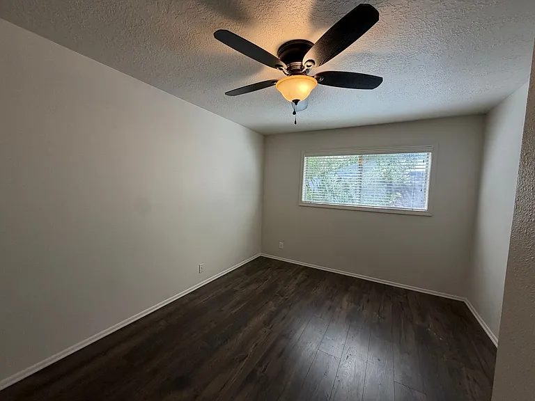696 N 600 W #A — Photo 14