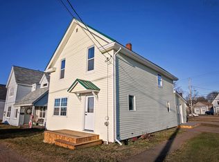 32 Douglas Ave, Amherst, NS B4H3E6