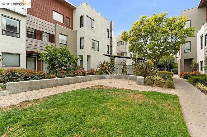 709 Zephyr Dr — Photo 29