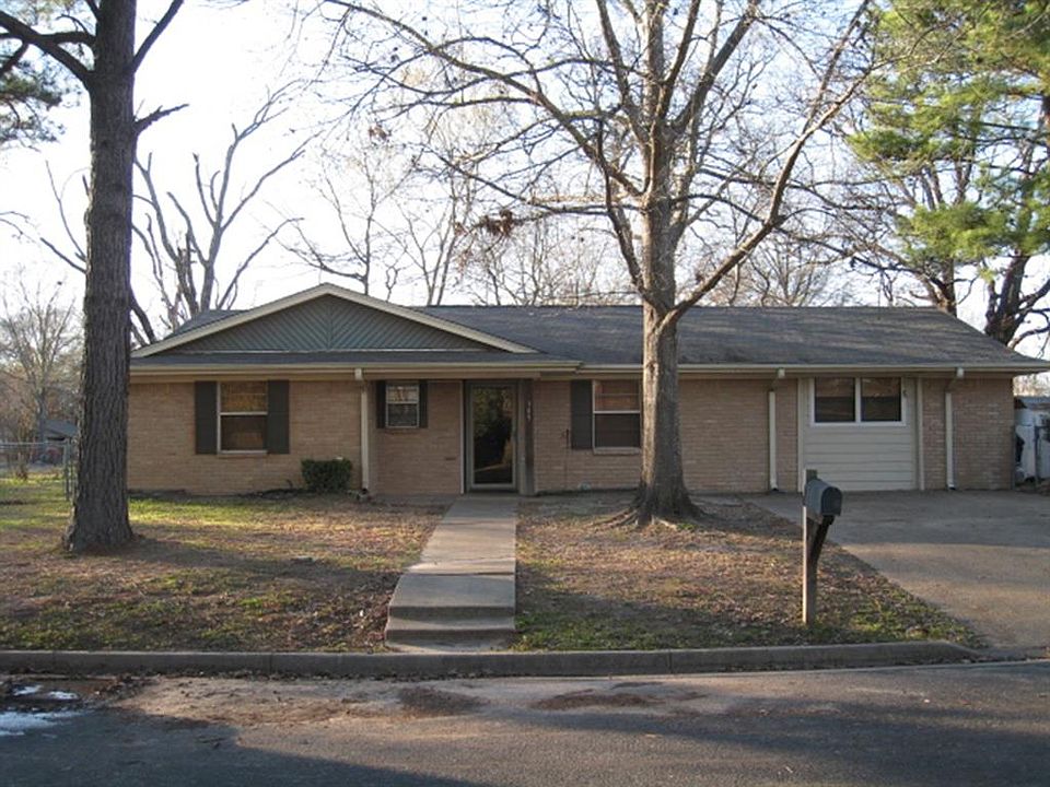 1st image of 389 Nichols Dr