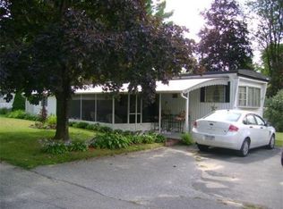 7 Willow Cir, Brimfield, MA 01010