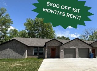 410 S Byers Ave, Gentry, AR 72734