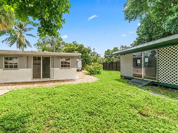 4th image of 645 Park Ln