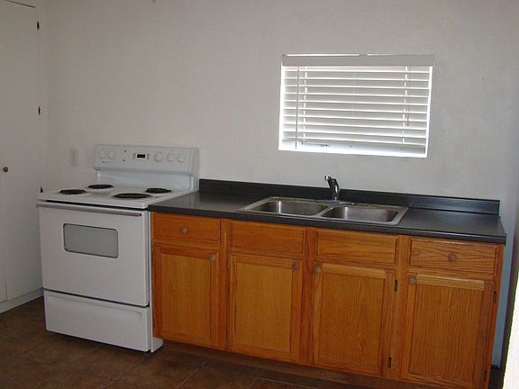 2nd image of 411 Cassell