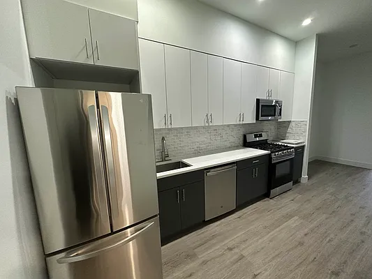 Rented by Oxford Property Group | media 27