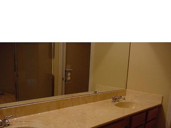 5th image of 3241 Antica St