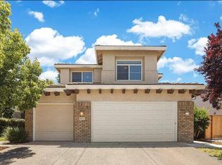 8434 Kingmont Way, Elk Grove, CA 95624
