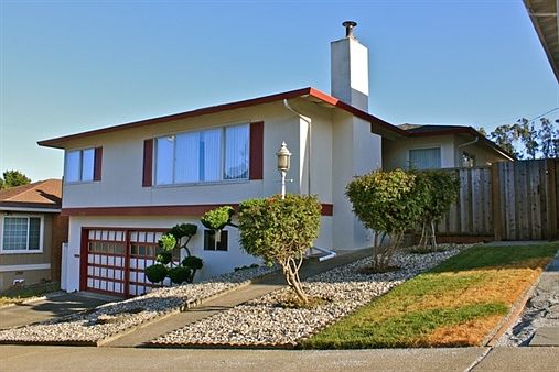 2nd image of 2681 Berkshire Dr