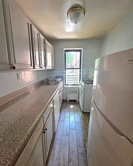 50 Fort Pl #B2H — Photo 5