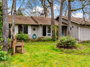 1698 Jean Ct, Eugene, OR 97402
