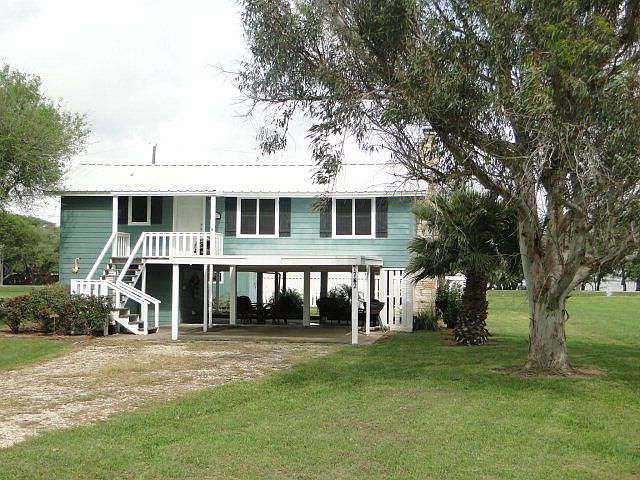 1st image of 1782 Bayview Dr