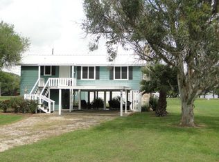 1782 Bayview Dr, Palacios, TX 77465