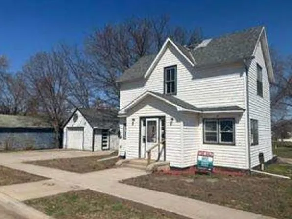 202 W 14th Ave, Tyndall, SD 57066