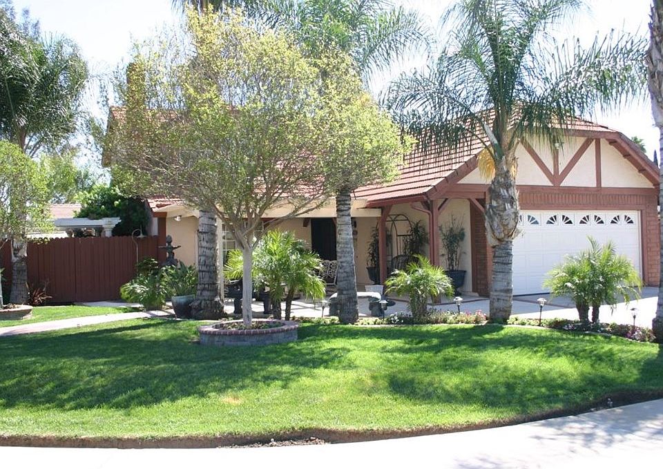 2nd image of 13078 Bagatelle St