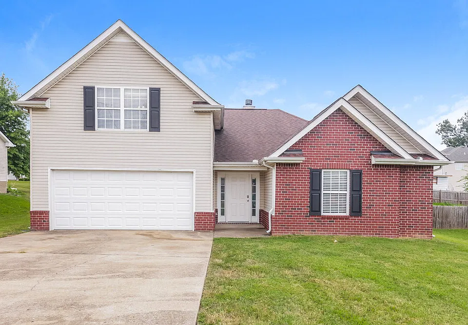 138 Howard Woody Dr