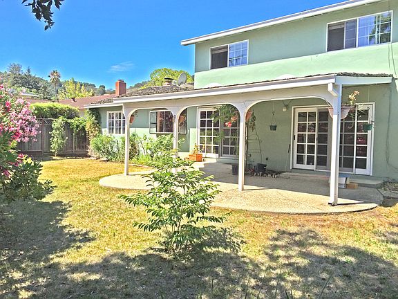 3rd image of 10836 Linda Vista Dr