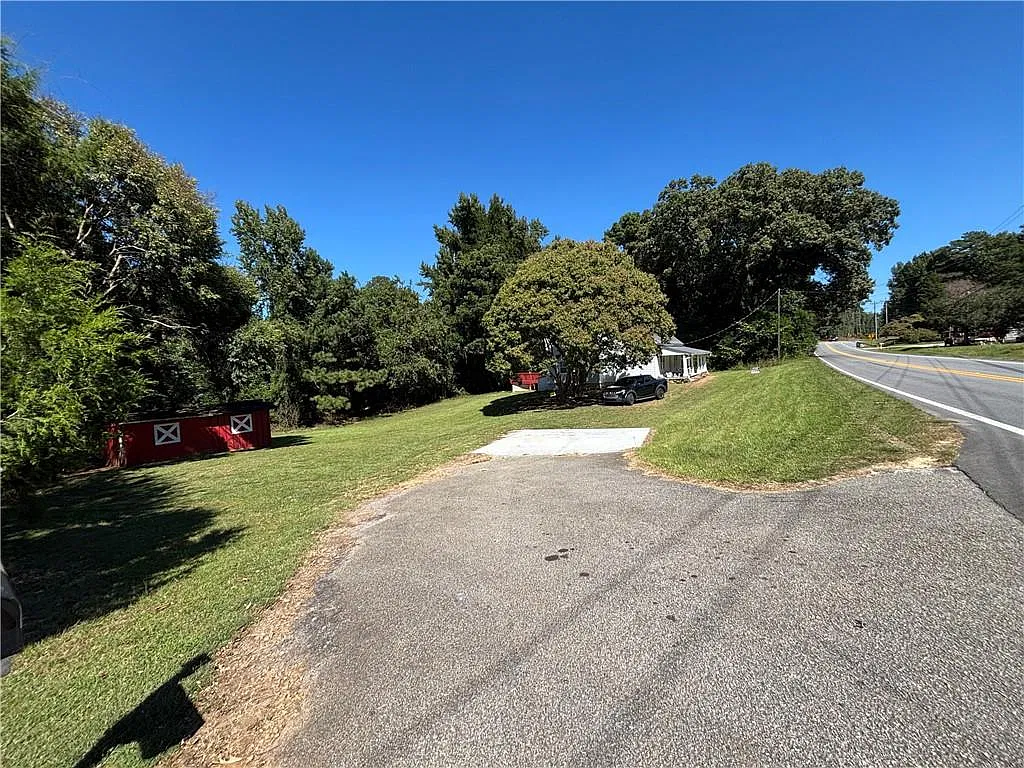 2 bed, 2.0 bath, 1639 sqft, $2,300 — Photo 3