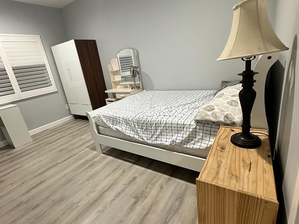 2nd image of 8592 Barr Ln
