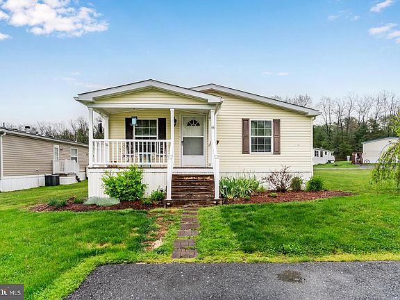 3rd image of 66 Meadowview Dr
