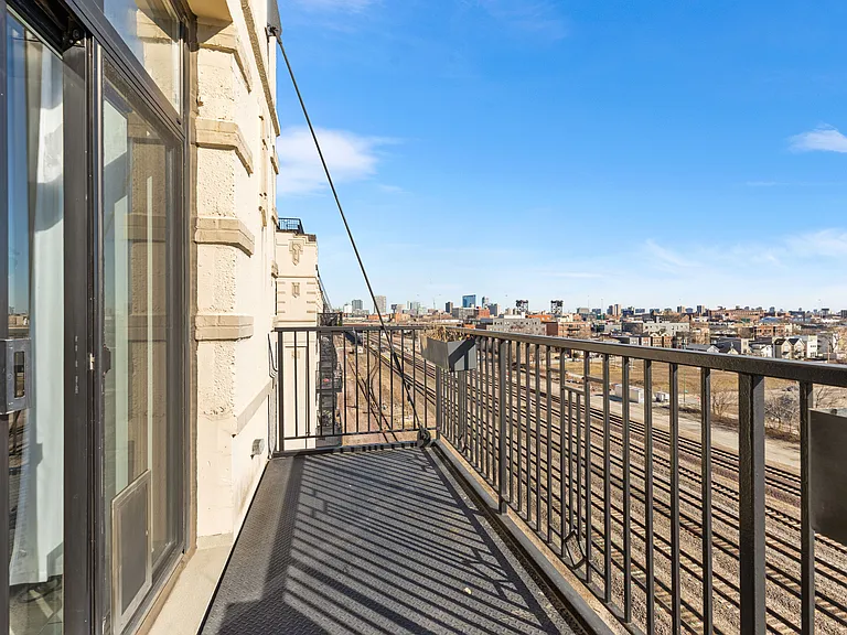 1524 S Sangamon St #709 — Photo 38