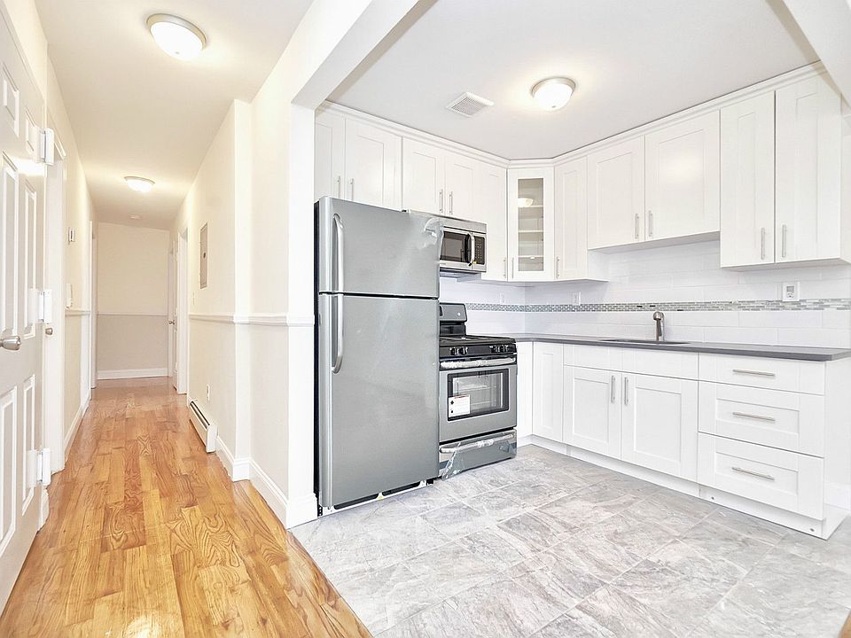1st image of 9321 197th St Fl 3