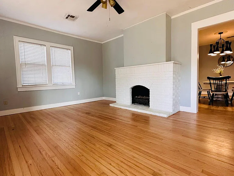 717 NW Eubanks St — Photo 3