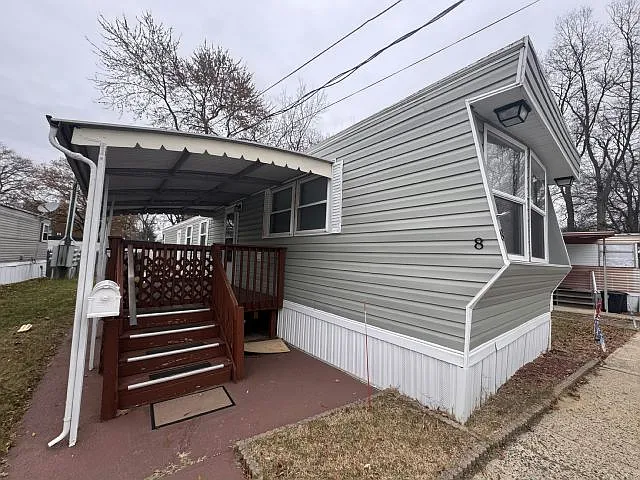 2 bed, 1.0 bath, 896 sqft, $1,750 — Photo 2