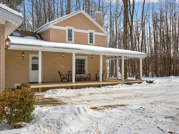 6811 116th Ave, Fennville, MI 49408