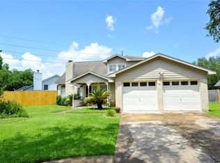 3202 Kempwood Dr, Sugar Land, TX 77479