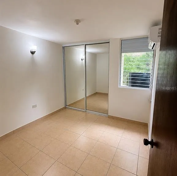 833 Lince Cond Dos Pinos Plz #401B — Photo 3