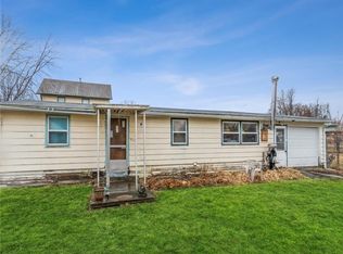 405 N 5th St, Indianola, IA 50125
