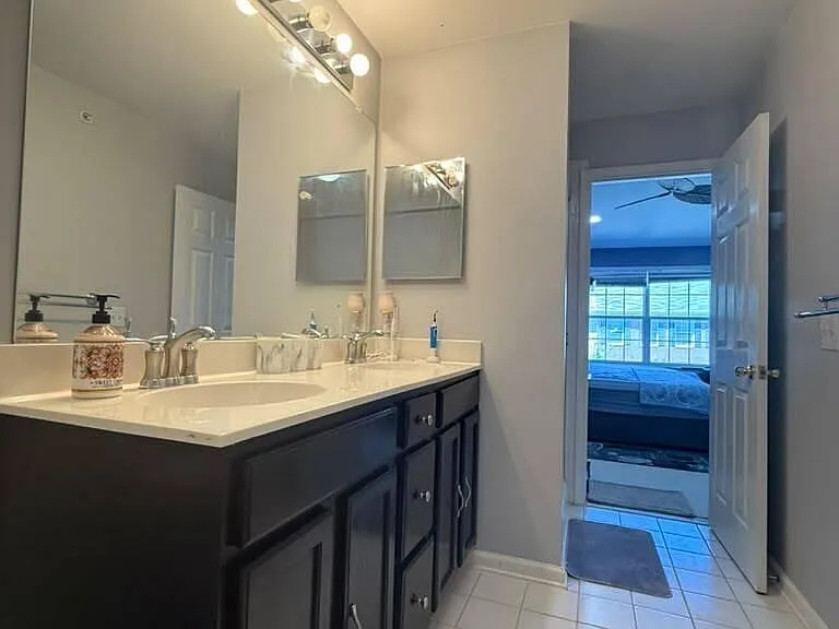 24 Tottenham Ct — Photo 15
