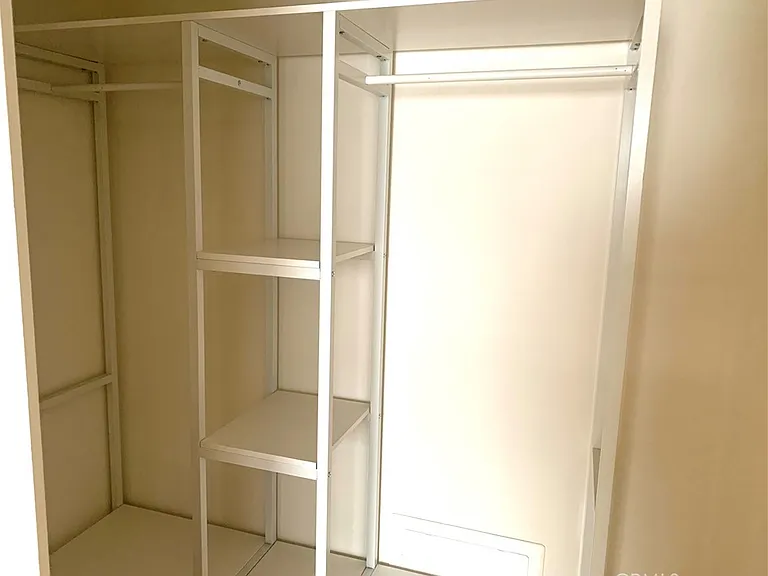 425 S Catalina Ave #4 — Photo 15