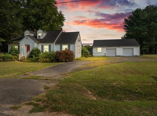 57 Jefferson St, Montross, VA 22520