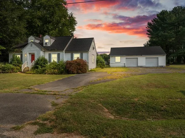 57 Jefferson St, Montross, VA 22520