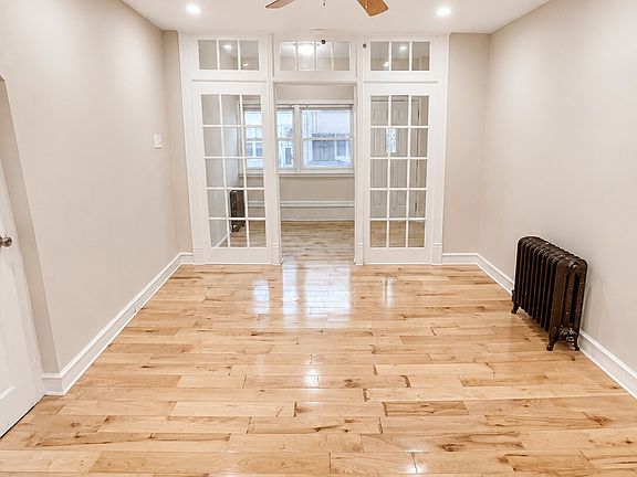 2nd image of 3232 N Dover St Floor 1