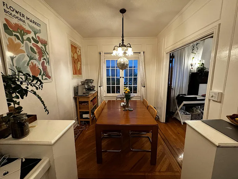 425 N Sycamore Ave #8 — Photo 4