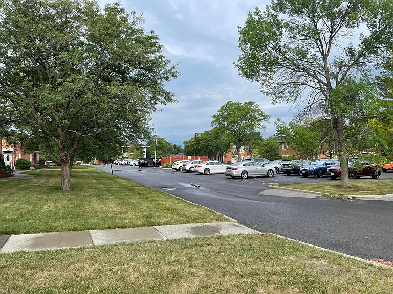 2250 N Triphammer Rd #T7D — Photo 29
