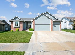 2537 N Fieldstone St, Andover, KS 67002