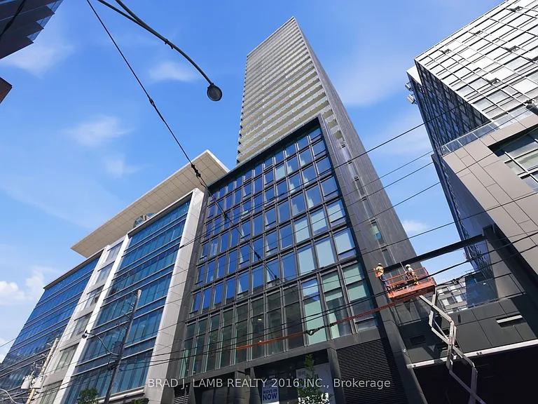 284 King St E #1303 — Photo 18