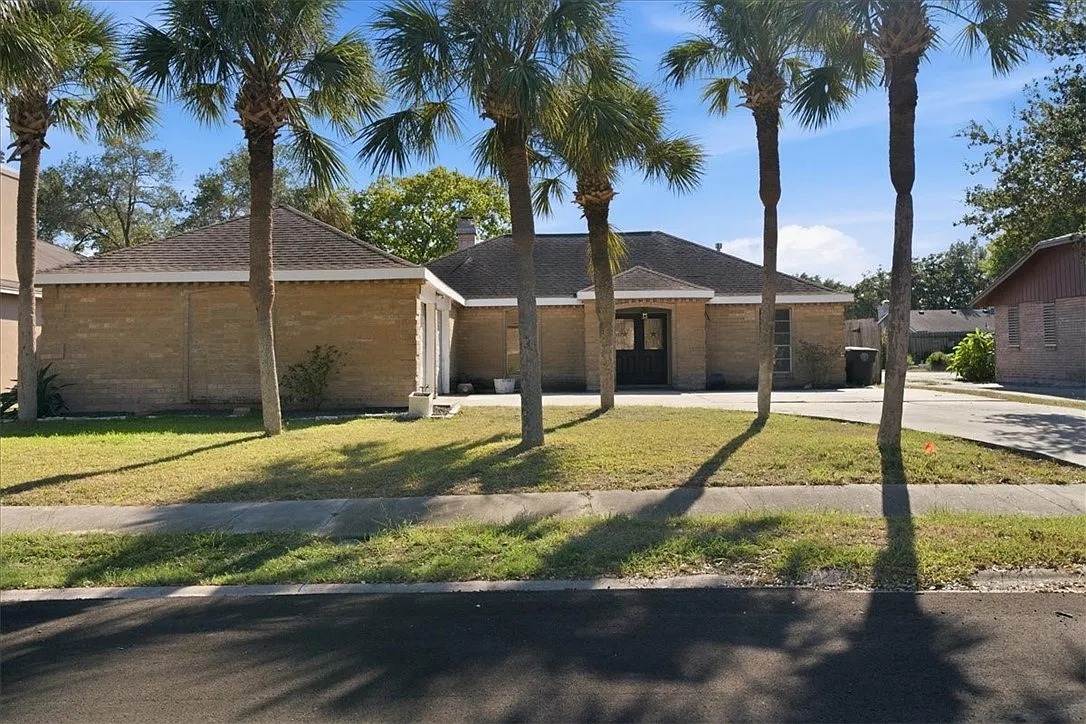 4 bed, 1855 sqft, $2,195 — Photo 1