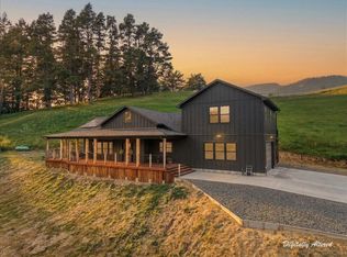 3092 Willis Ln, Hydesville, CA 95547