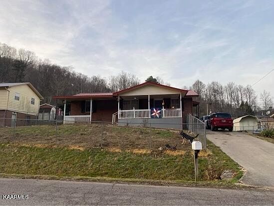 406 Douglas Ln, Jellico, TN 37762 | Zillow