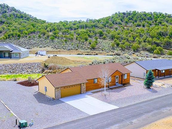 3rd image of 1505 SE Deer Creek Drive