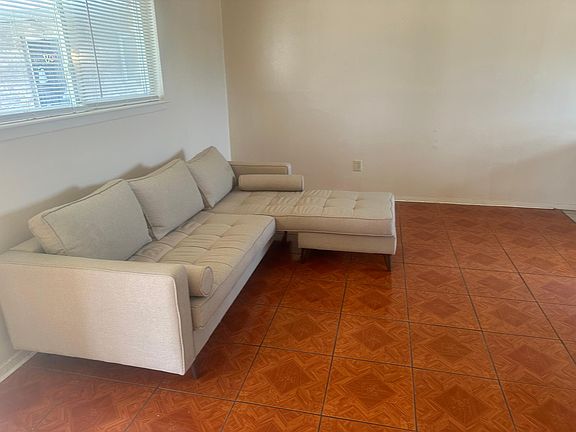 5th image of 1401 Flanders St APT 3