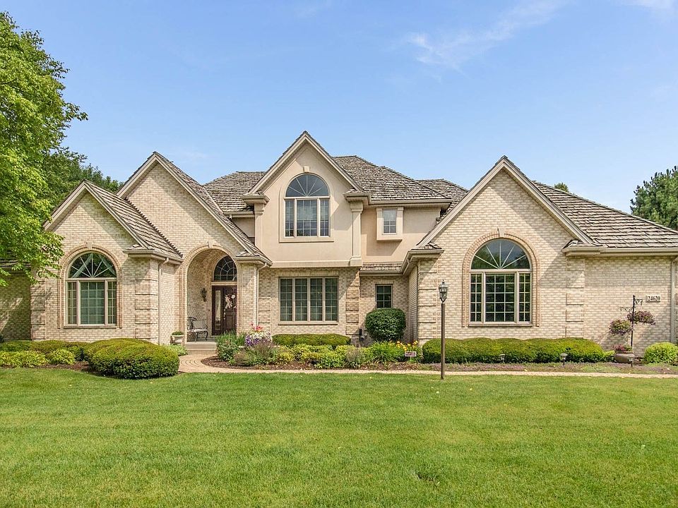 1st image of 24620 W Manor Dr